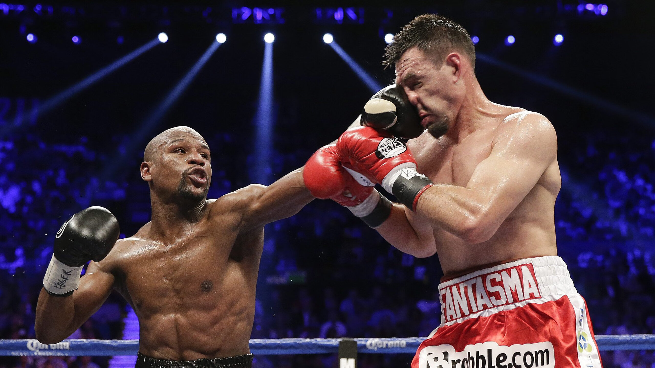 欧冠凌晨焦点!卡拉巴赫主场欲演“黑马奇迹”,切尔西客场能否止颓?